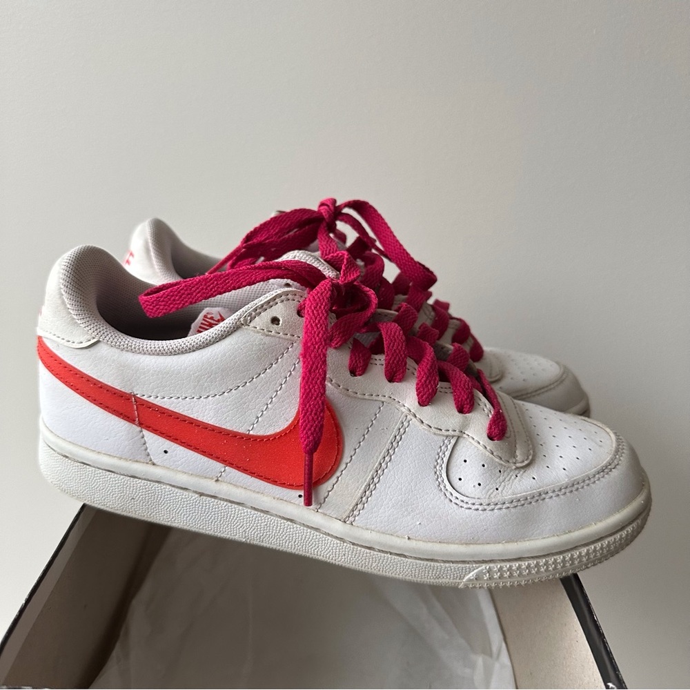Nike White Sneakers Size 6.5